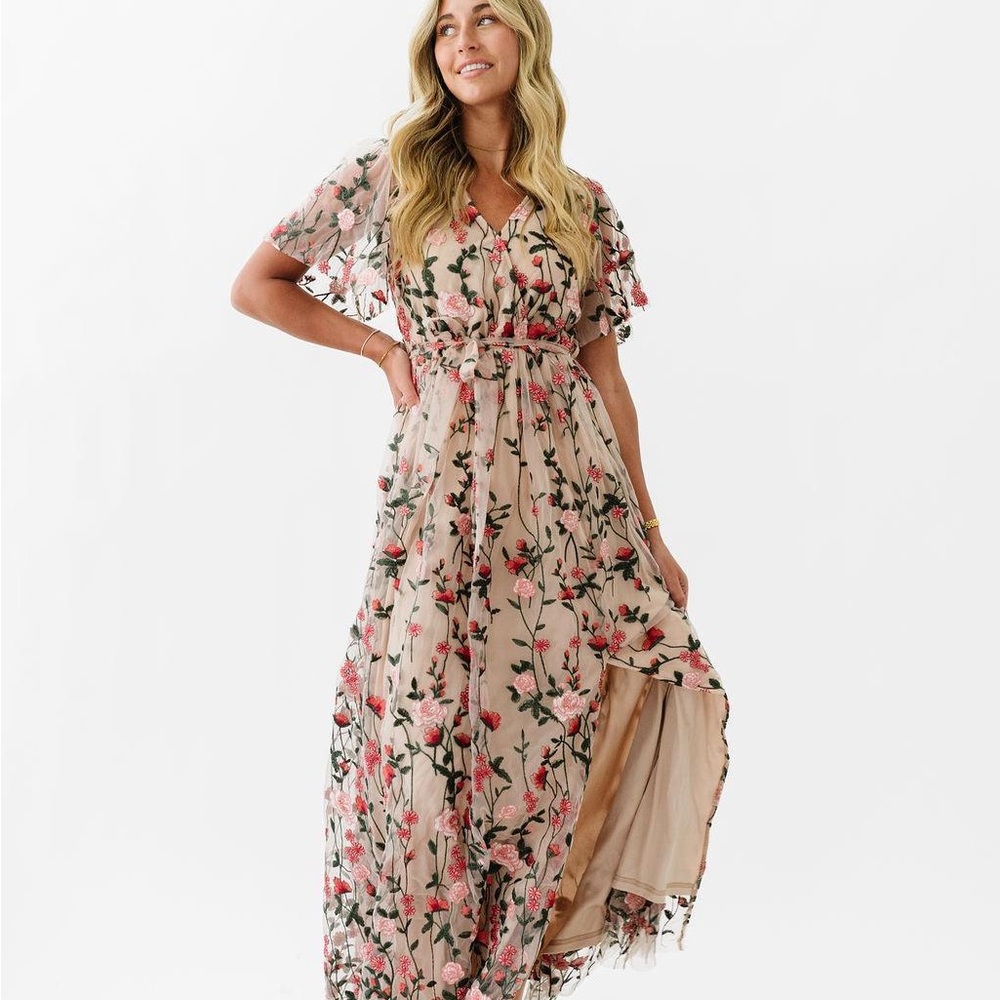 Embroidered Floral Maxi Dress FERHNVI Claya Wrap Dress